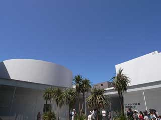 ロン・ミュエック展 – 金沢21世紀美術館